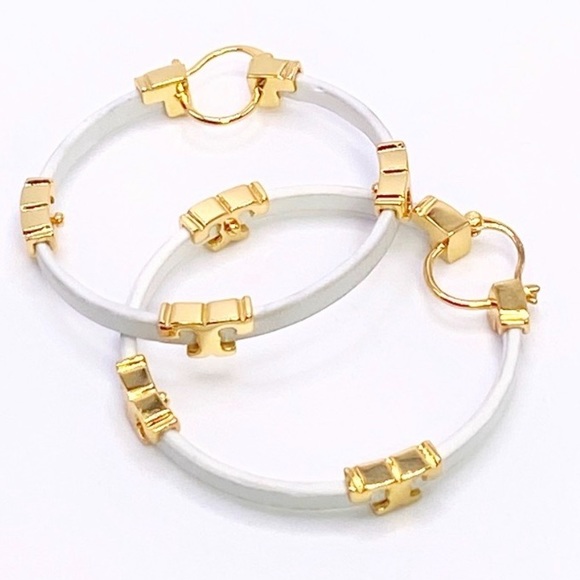 Tory Burch white leather sheriff T hoop earrings - Picture 2 of 7